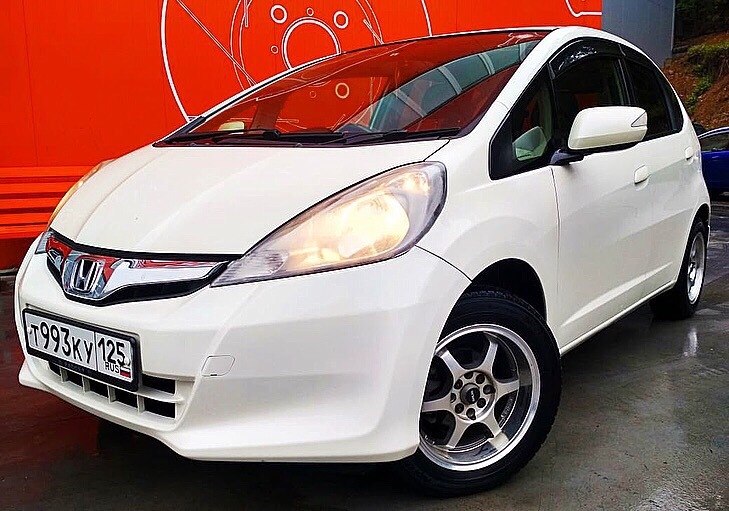 <span style="font-weight: bold;">HONDA&nbsp;Fit</span><br>
